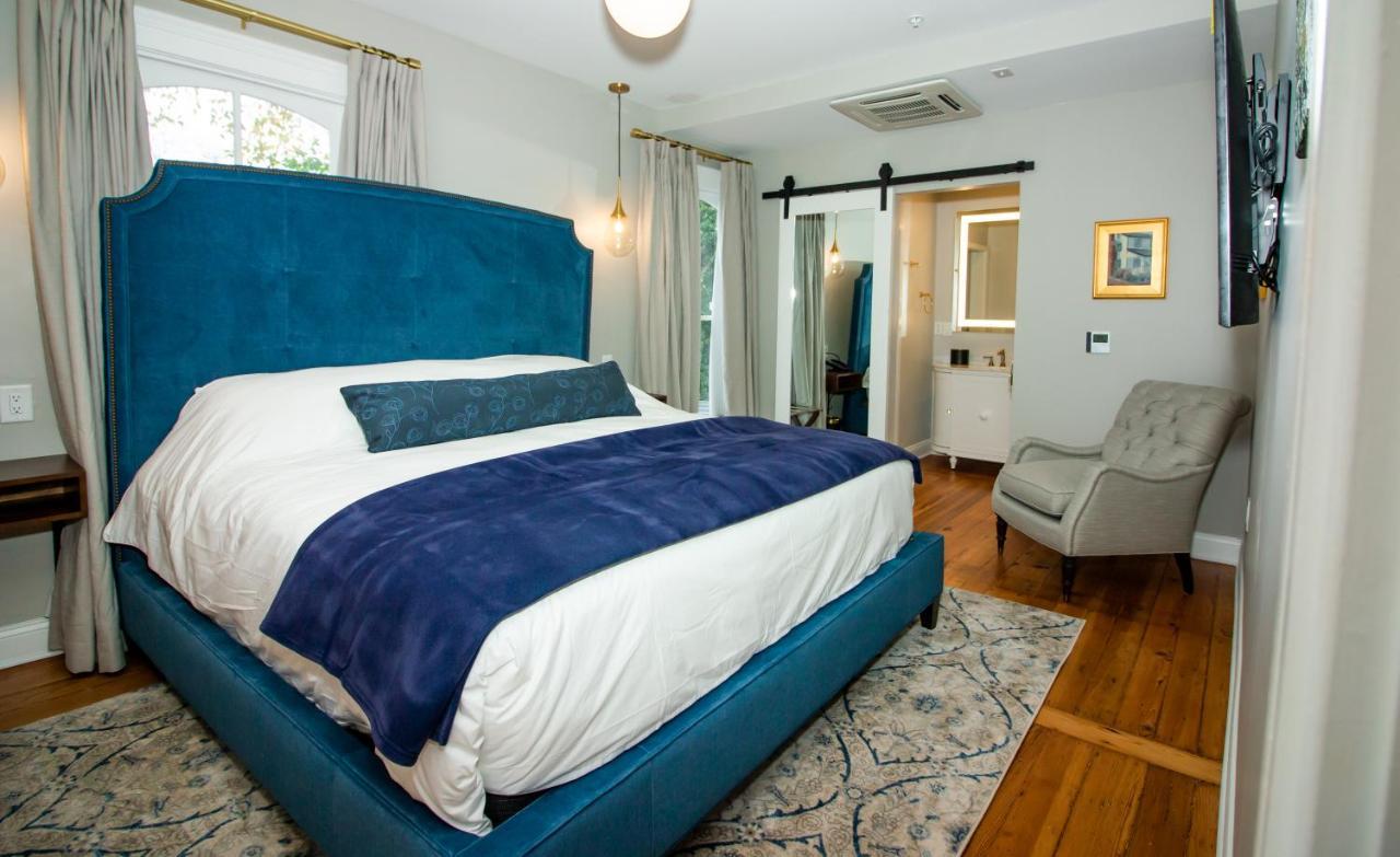 The Colonial Inn Hillsborough Extérieur photo