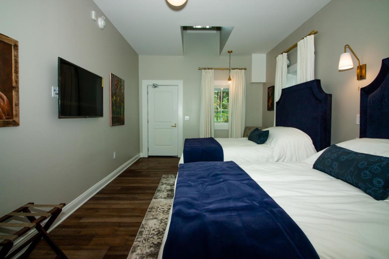 The Colonial Inn Hillsborough Extérieur photo