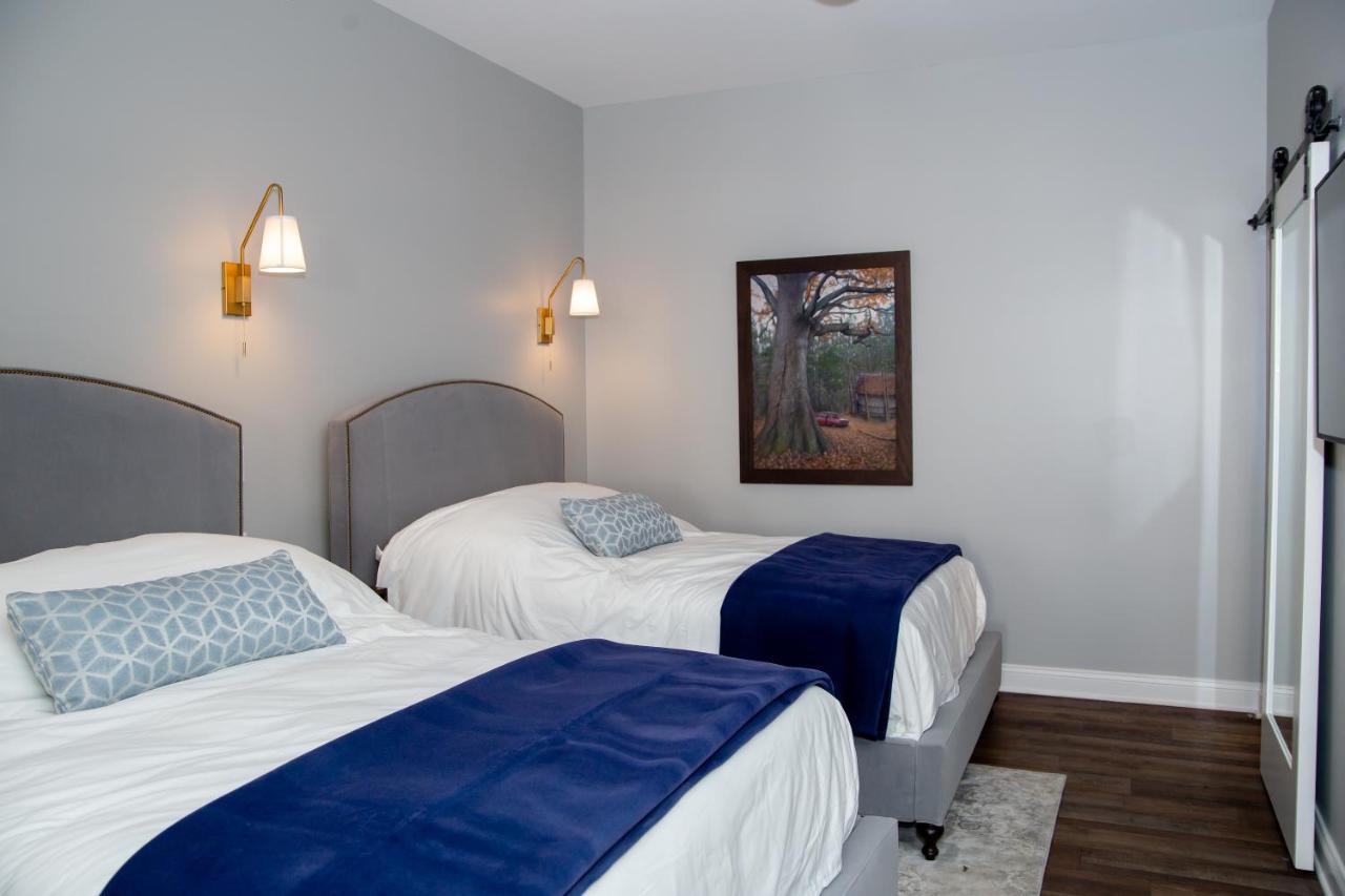 The Colonial Inn Hillsborough Extérieur photo
