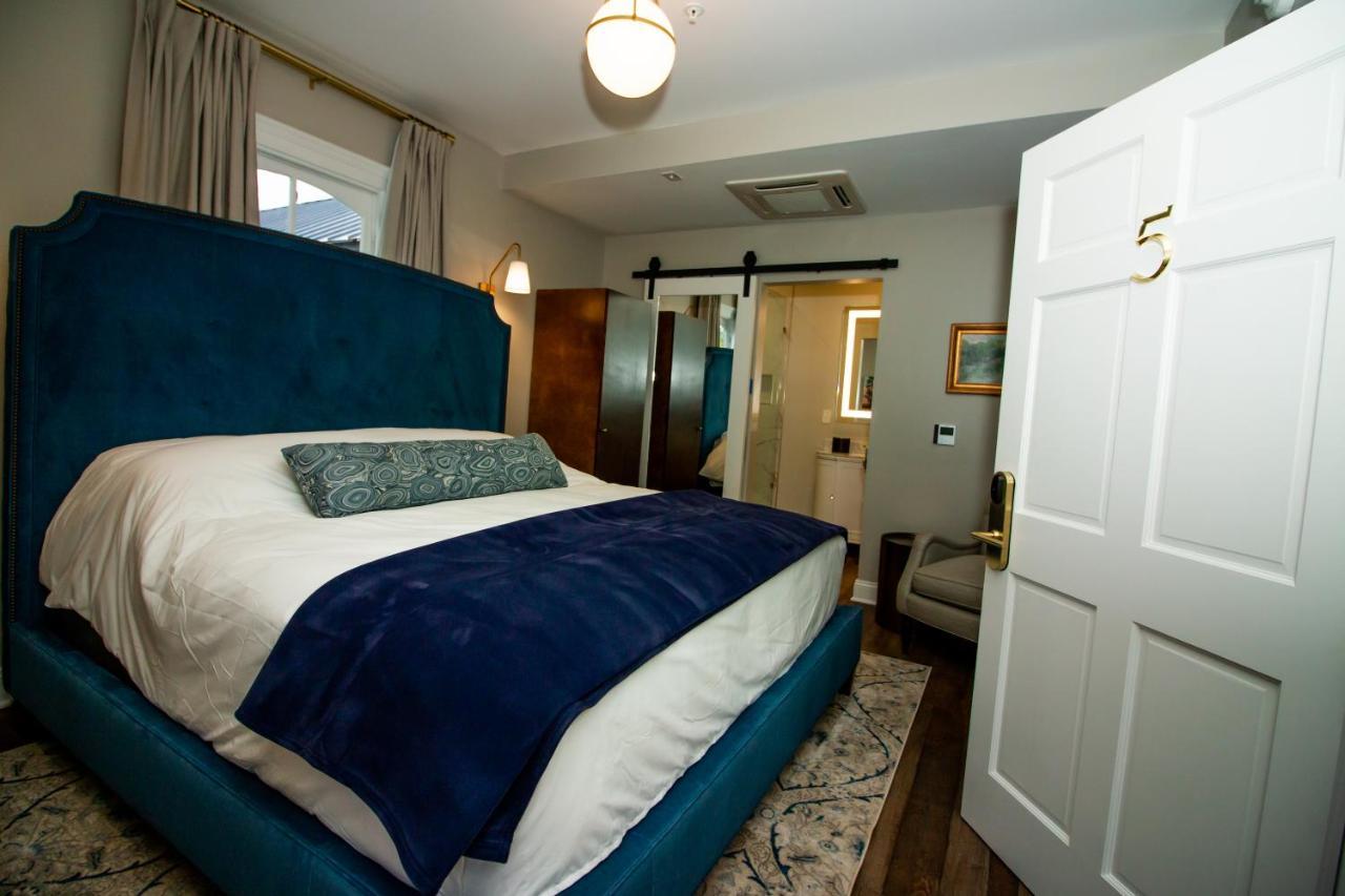 The Colonial Inn Hillsborough Extérieur photo